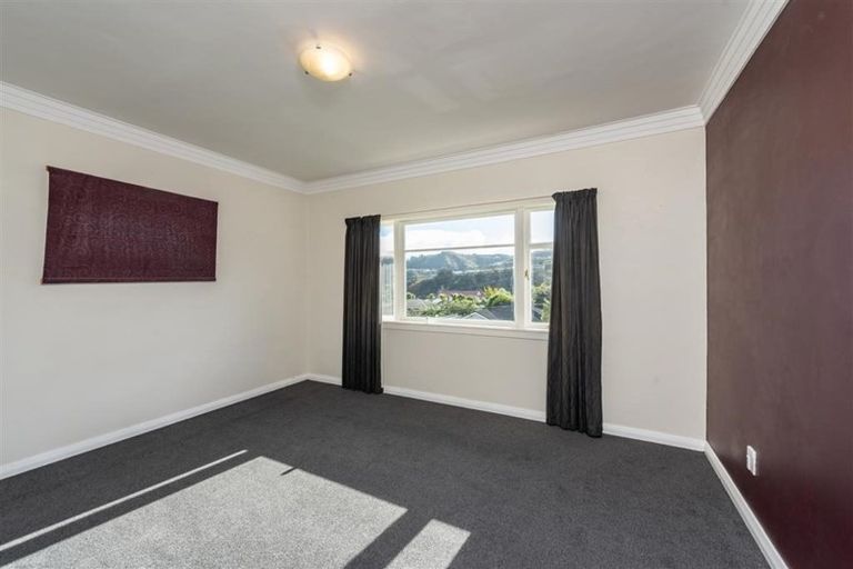 Photo of property in 8 Pimble Avenue, Karori, Wellington, 6012