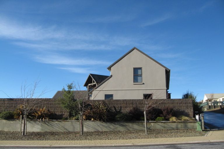 Photo of property in 93 Kings Drive, Wanaka, 9305