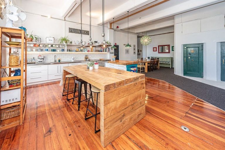 Photo of property in 11 Maria Place, Whanganui, 4500