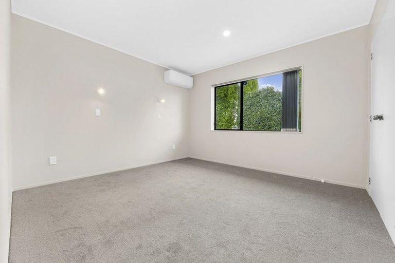 Photo of property in 1/3 Kelvin Road, Papakura, 2110