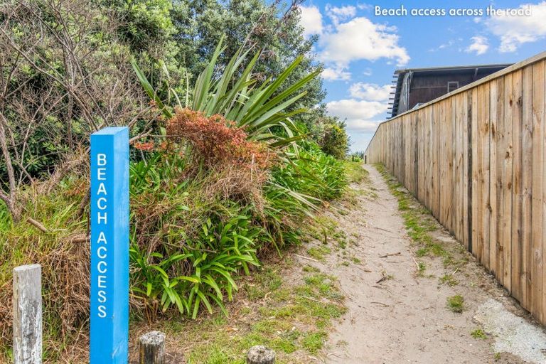 Photo of property in 1 Frances Street, Waikanae Beach, Waikanae, 5036
