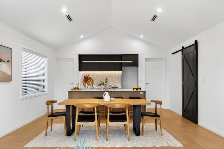 Photo of property in 7 Annie Aranui Drive, Poraiti, 4182