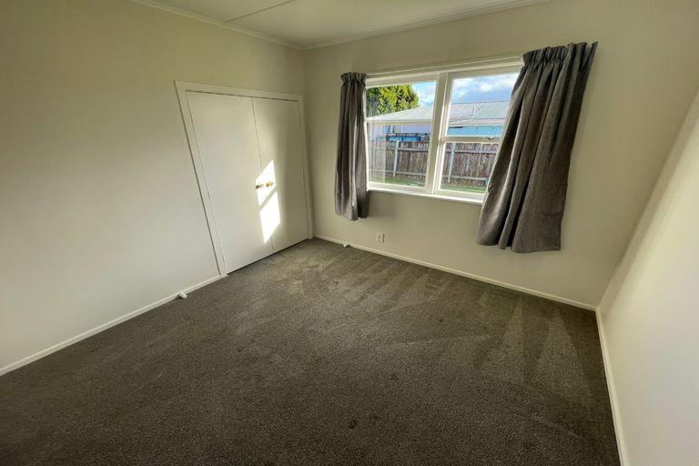 Photo of property in 12 Orion Street, Papakura, 2110