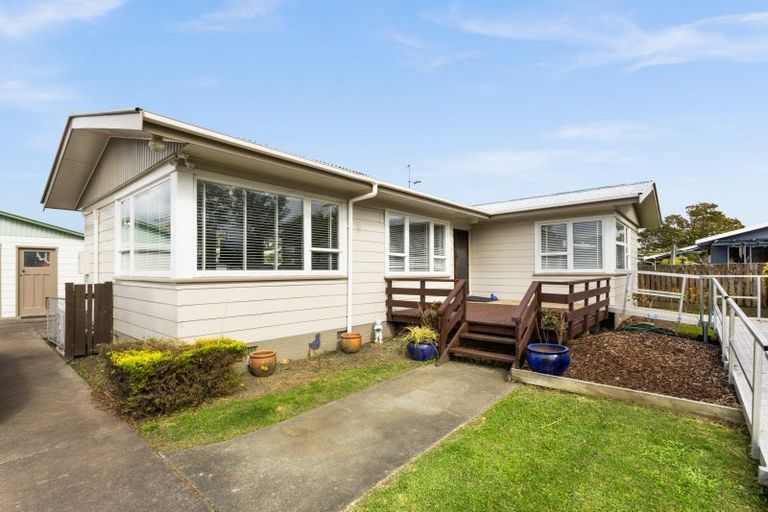 Photo of property in 23 Mangarau Crescent, Havelock North, 4130