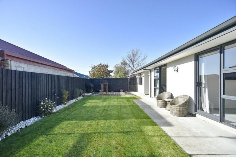 Photo of property in 411a Bower Avenue, Parklands, Christchurch, 8083