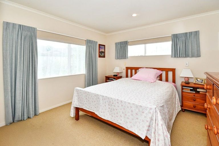 Photo of property in 46 Blackwood Drive, Wattle Downs, Auckland, 2103