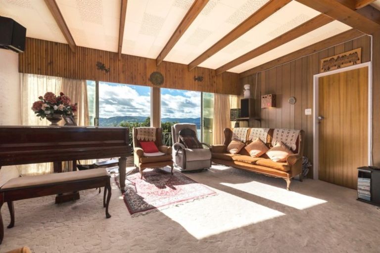 Photo of property in 7 Kenef Road, Paremata, Porirua, 5024