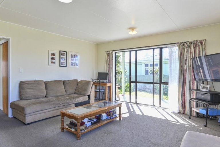 Photo of property in 1304 Jubilee Street, Mayfair, Hastings, 4122