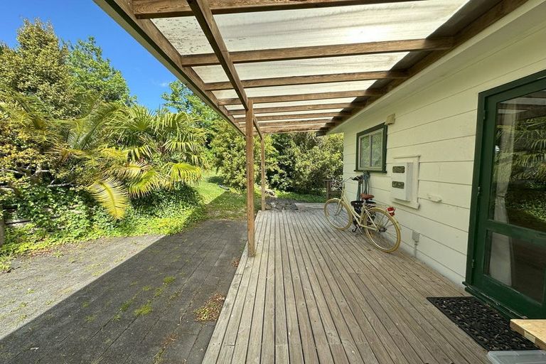 Photo of property in 140 Attwood Road, Paremoremo, Auckland, 0632