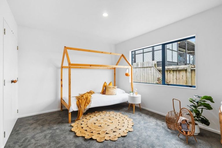 Photo of property in 15 Pine Park Road, Onerahi, Whangarei, 0110