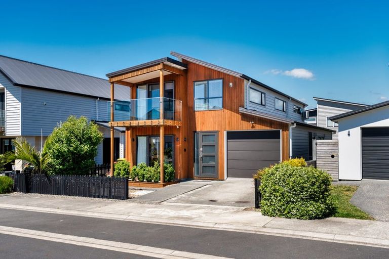 Photo of property in 5 Kearns Drive, Hobsonville, Auckland, 0616