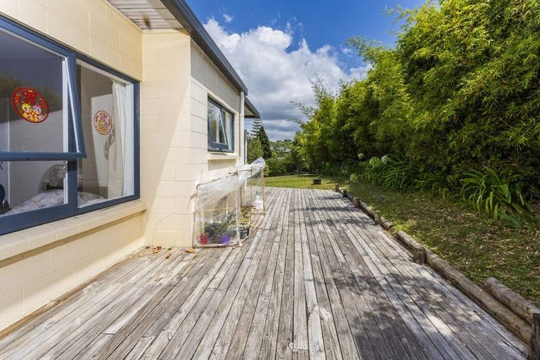 Photo of property in 25 Kenmure Avenue, Forrest Hill, Auckland, 0620