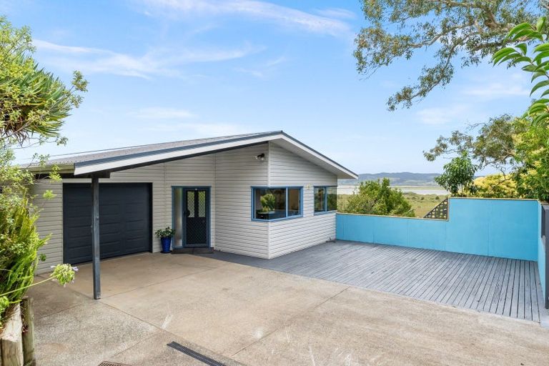 Photo of property in 15 Pine Park Road, Onerahi, Whangarei, 0110
