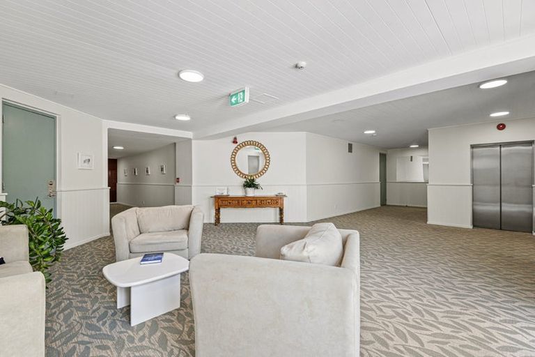 Photo of property in 1/2a Queens Parade, Devonport, Auckland, 0624