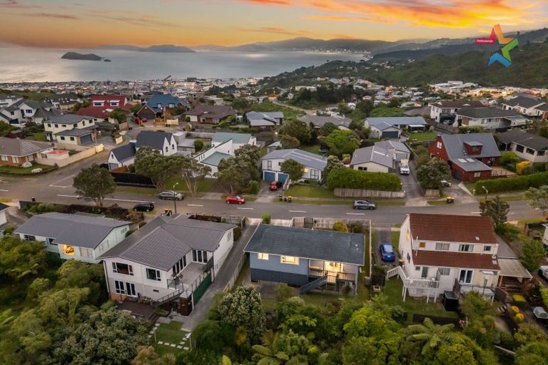 Photo of property in 67 Cypress Drive, Maungaraki, Lower Hutt, 5010