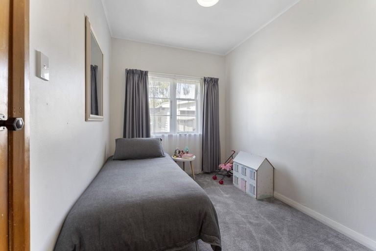 Photo of property in 214 College Street, West End, Palmerston North, 4412