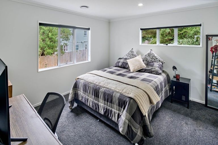 Photo of property in 15 Charlotte Way, Raumati South, Paraparaumu, 5032