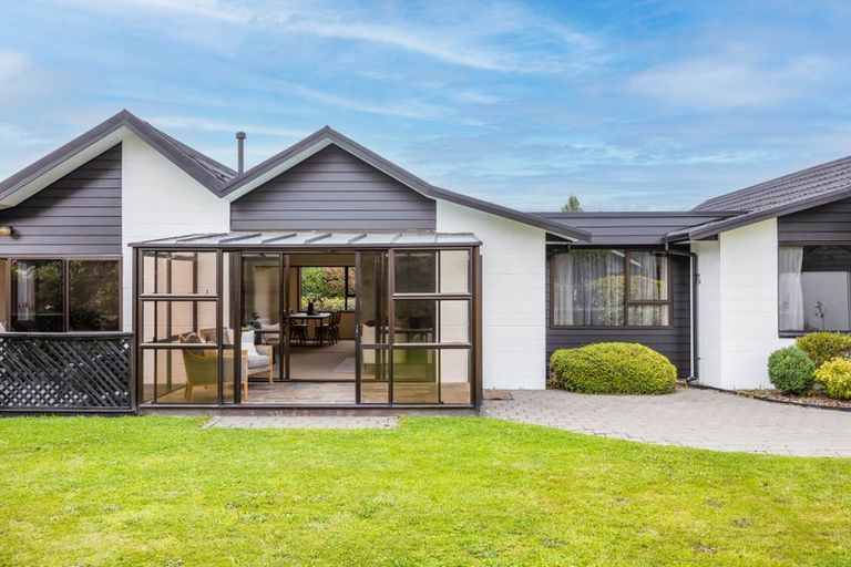 Photo of property in 11a Woodstock Place, Russley, Christchurch, 8042