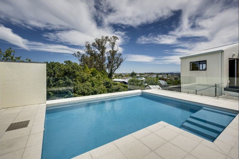 Photo of property in 125 Thompson Road, Bluff Hill, Napier, 4110