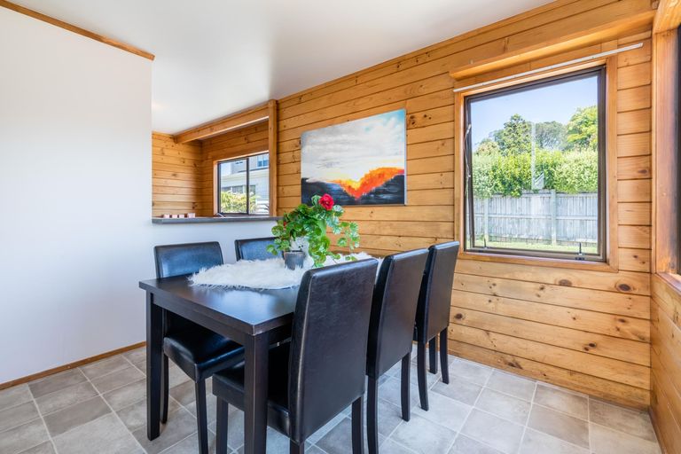 Photo of property in 114 Pooks Road, Ranui, Auckland, 0612