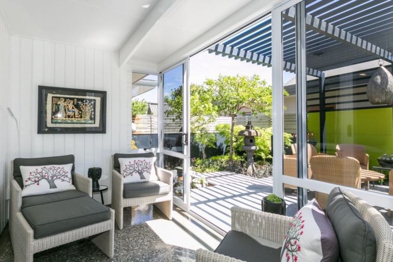 Photo of property in 8 Shortland Place, Havelock North, 4130