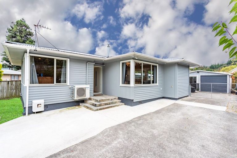 Photo of property in 4 Ponderosa Grove, Maoribank, Upper Hutt, 5018