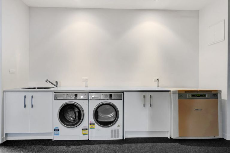 Photo of property in 3 Te Arakete Place, Hurworth, New Plymouth, 4310