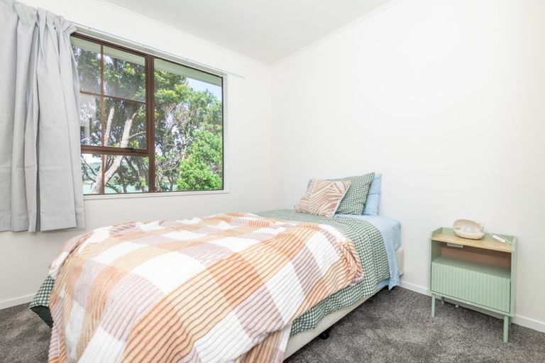 Photo of property in 23 Dominica Crescent, Grenada Village, Wellington, 6037