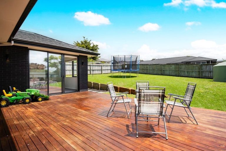 Photo of property in 18 Laurelwood Avenue, Pukekohe, 2120