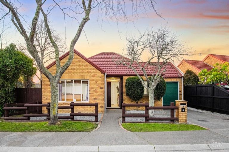 Photo of property in 2 Kilmarnock Avenue, Ranui, Auckland, 0612
