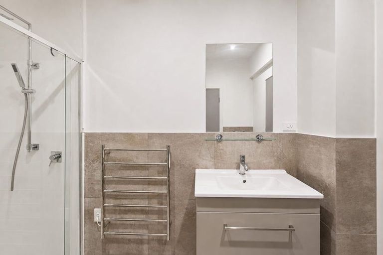 Photo of property in Wyndham Gardens Apartments, 30 Red Oaks Drive, Frankton, Queenstown, 9300