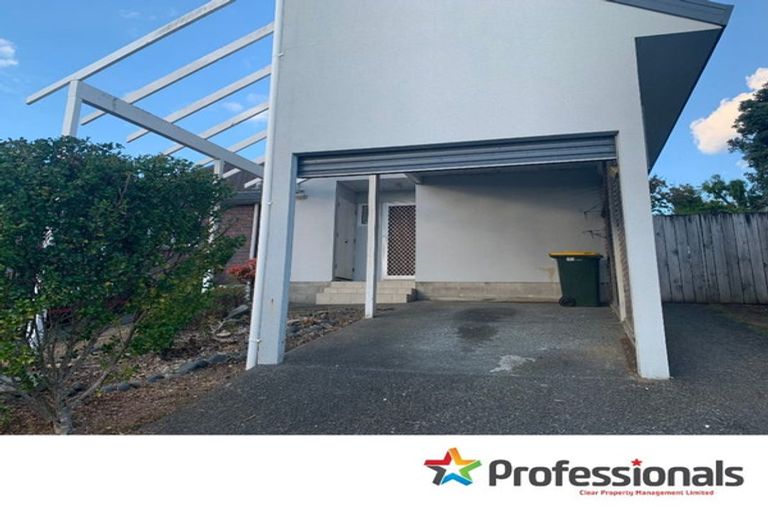 Photo of property in 21 Central Park Drive, Te Atatu South, Auckland, 0610