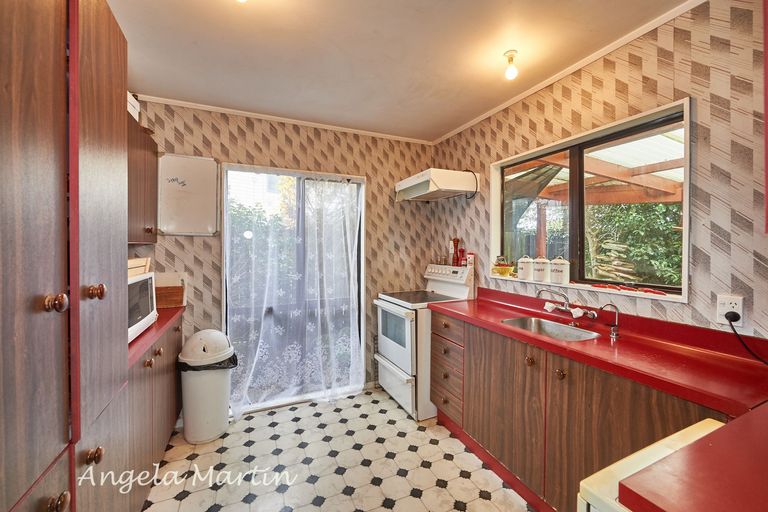 Photo of property in 12 Oak Crescent, Ashhurst, 4810