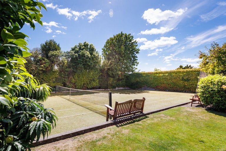 Photo of property in 15 Trent Avenue, Hokowhitu, Palmerston North, 4410