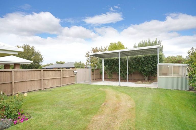 Photo of property in 8 Parkinson Place, Woodend, 7610