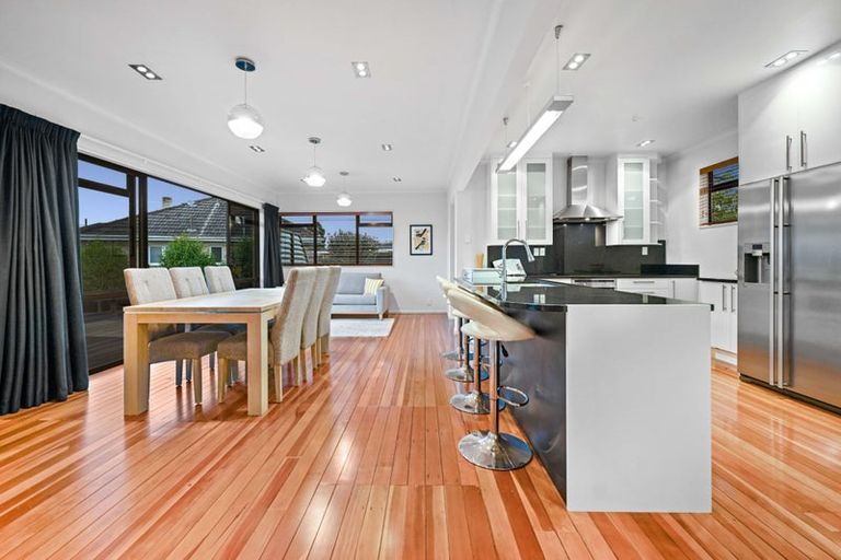 Photo of property in 15 Darley Street, Maeroa, Hamilton, 3200