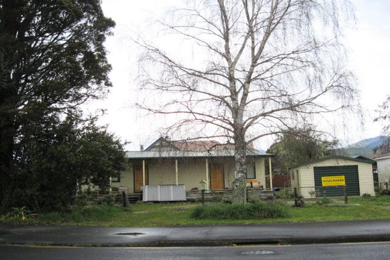 Photo of property in 11 Waitapu Road, Takaka, 7110