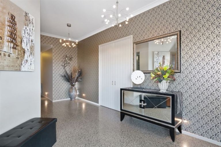 Photo of property in 45 Oakgrove Drive, Rangiora, 7400