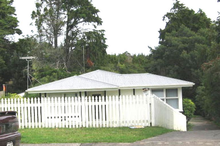 Photo of property in 23 Ranui Avenue, Ranui, Auckland, 0612