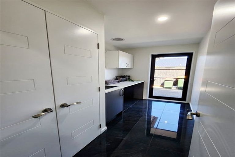 Photo of property in 9 Banded Place, Rolleston, 7615