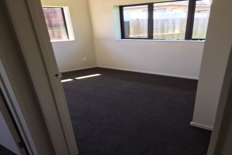 Photo of property in 15 Dissmeyer Drive, Clover Park, Auckland, 2019