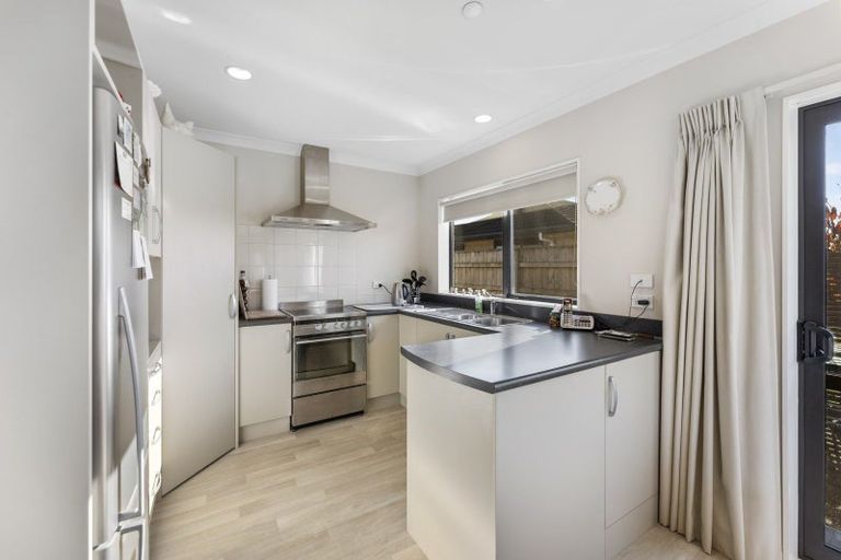 Photo of property in 30 Ian Peter Way, Otaki, 5512