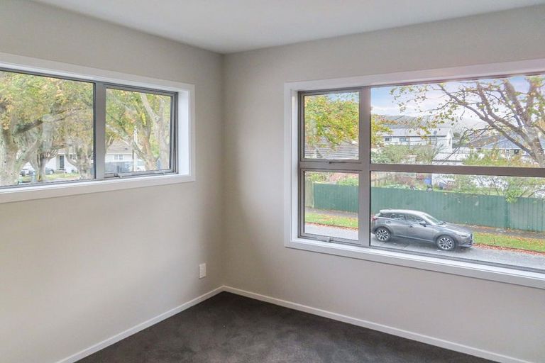 Photo of property in 1b Whiteman Grove, Taita, Lower Hutt, 5011