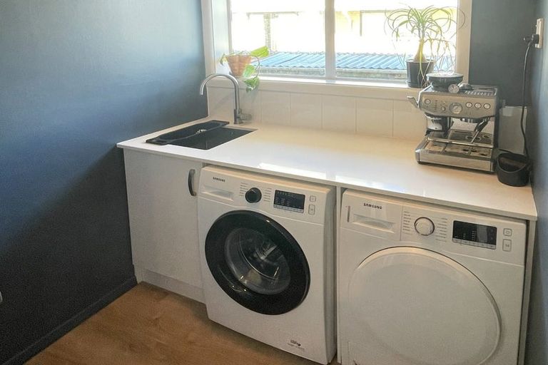 Photo of property in 62 Oriana Crescent, Hornby, Christchurch, 8042