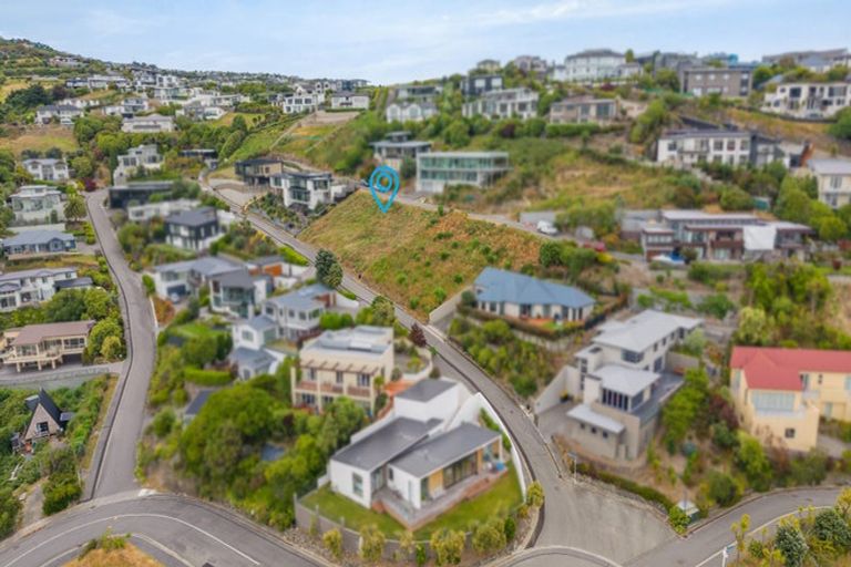 Photo of property in 30 Challenger Lane, Redcliffs, Christchurch, 8081