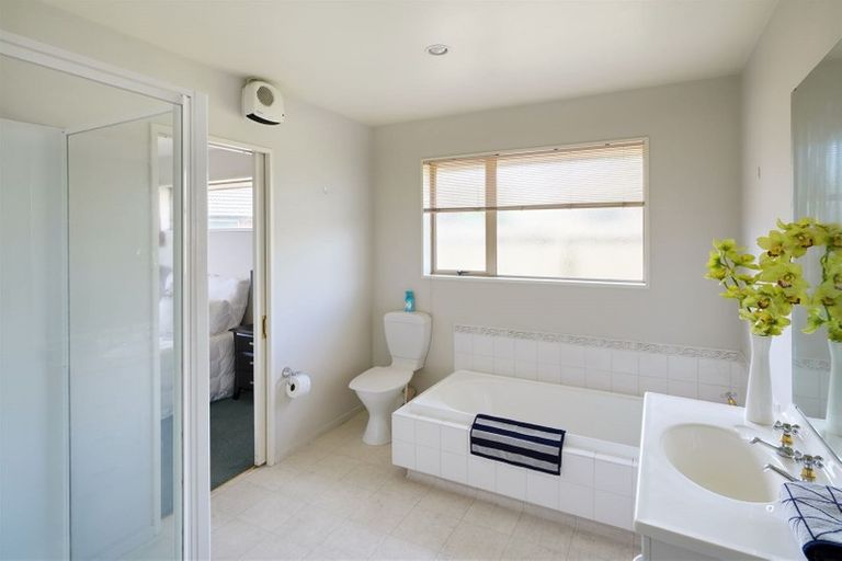 Photo of property in 46 Glasnevin Drive, Casebrook, Christchurch, 8051