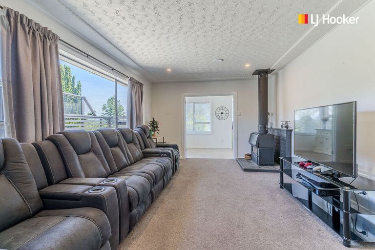 Photo of property in 19 Koremata Street, Green Island, Dunedin, 9018