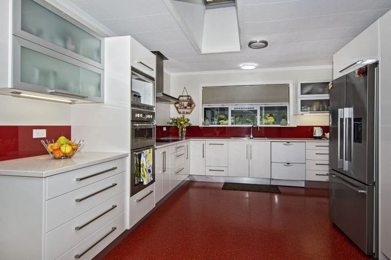 Photo of property in 16 Toetoe Road, Otaika, Whangarei, 0170