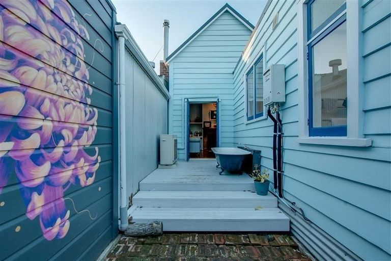 Photo of property in 8 Sale Street, Napier South, Napier, 4110