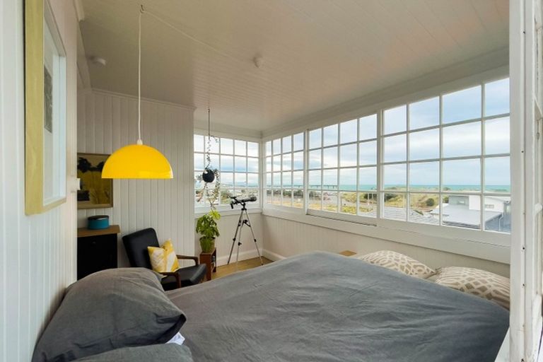 Photo of property in 17 Hood Street, New Brighton, Christchurch, 8061